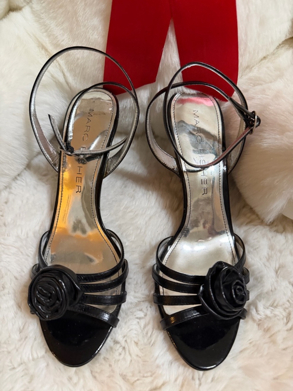 NEW! Marc Fisher Black Strappy Rose Accent Sandals (last pics with flaws) size 7